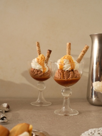 Dessert glasses with wafer sticks
